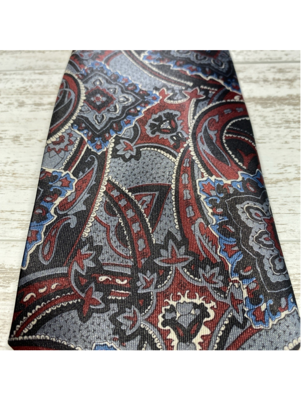 Vintage David Taylor Clip On Tie Gray Red Paisley Pre Tied Mens Polyester - Picture 2 of 5